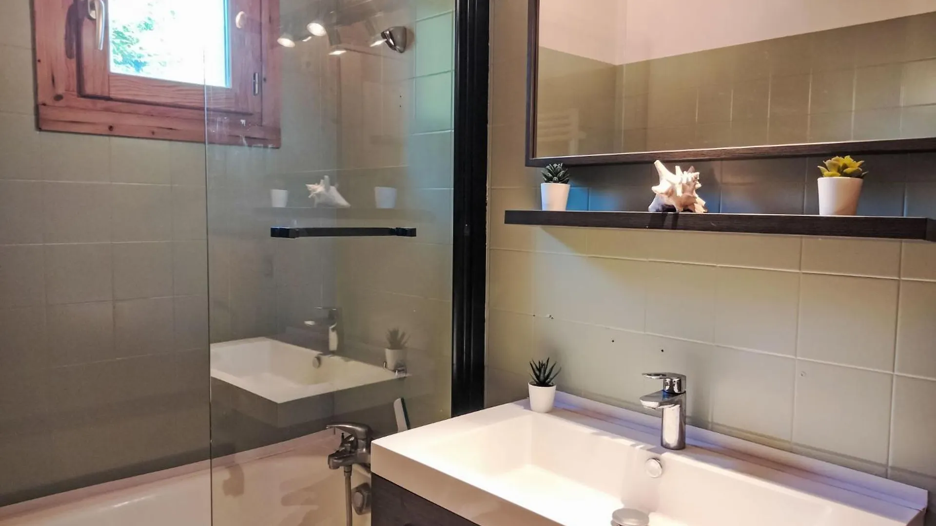 Apartment Chalet Du Rosay By Interhome Saint-Gervais-les-Bains